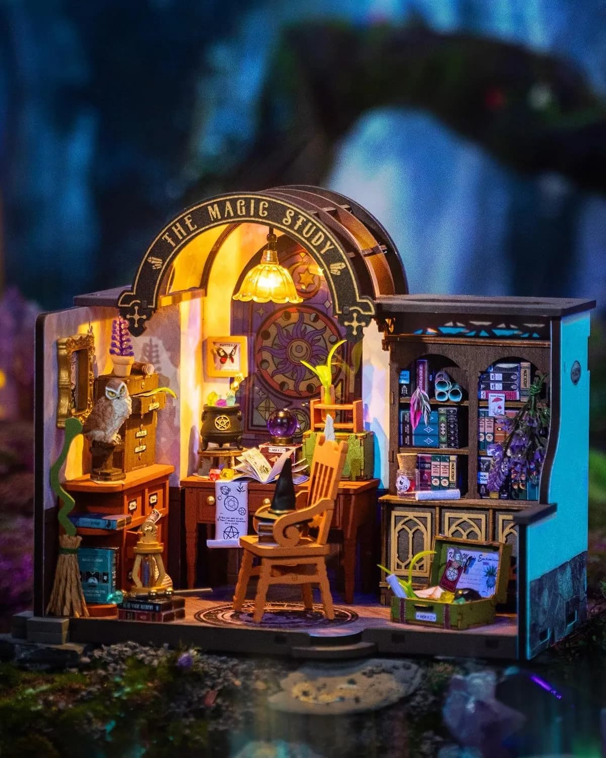 Rolife „The Magic Study“ – Miniatur-DIY Raum mit LED-Beleuchtung