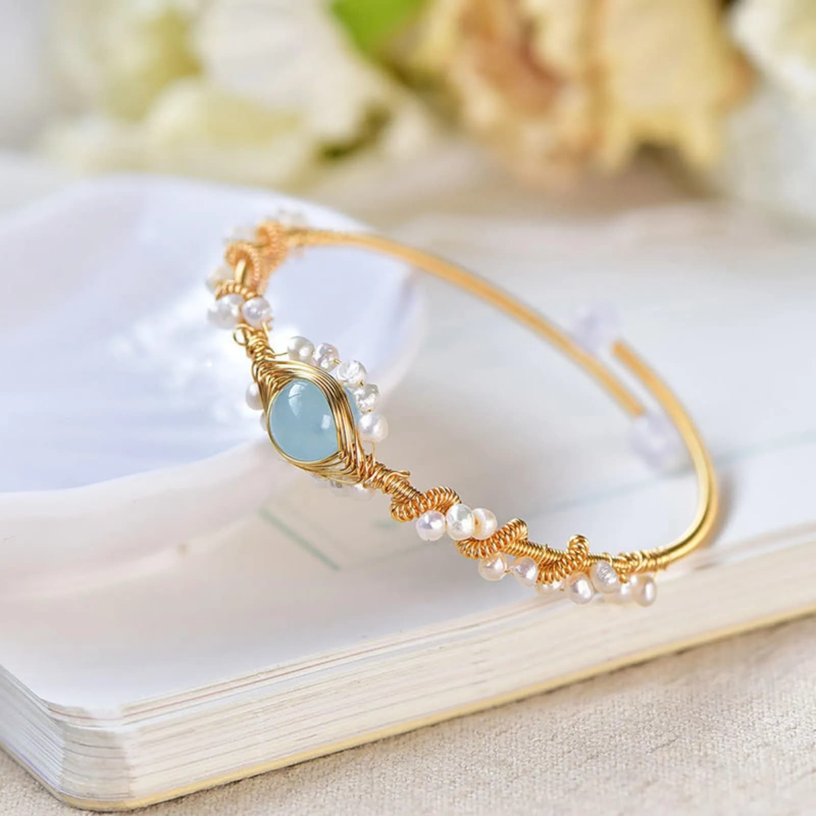 Perlen Armband Damen gold – elegantes Armband mit Perlen & Herz